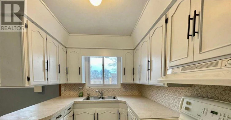6852 Hagar Avenue, Niagara Falls, ON, L2G 5M7 - 5