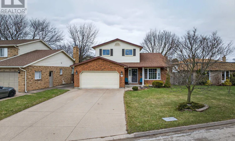 41 Adel Drive E