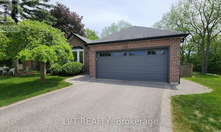 376 Wakefield Place