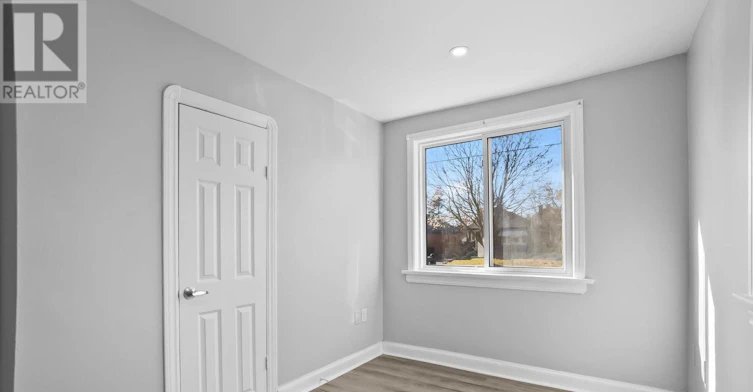 MAIN-73 Central Park Boulevard N, Oshawa, ON, L1G 5Y4 - 8