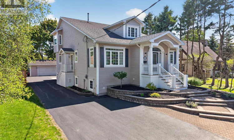 46 Smith Avenue