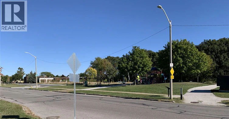 3-9394 Esplanade Drive, Windsor, ON, N8R 2A3 - 19