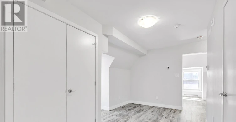 5-261 Somerset Street E, Ottawa, ON, K1N 6V5 - 5