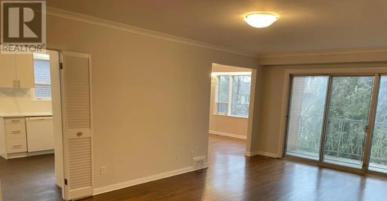 66 Prue Avenue, Toronto, ON, M6B 1R5 - 4
