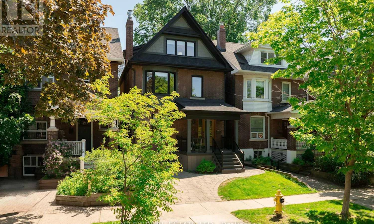 19 Lark Street