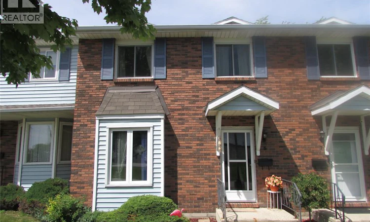 5-7 Cherry Lane