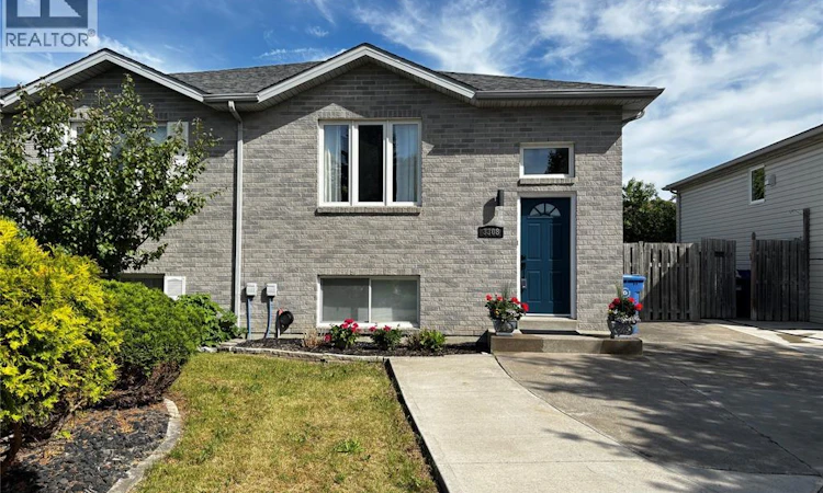 3308 Candlewood Crescent
