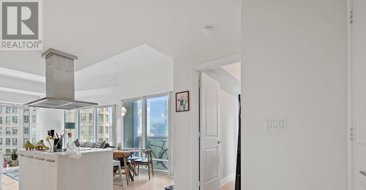 808-8 The Esplanade, Toronto, ON, M5E 0A6 - 2