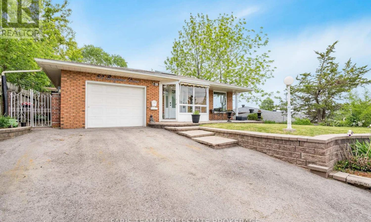 82 Bayview Drive