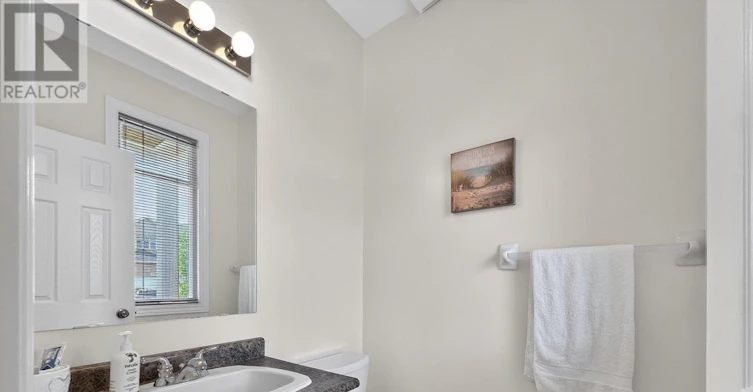 200 Celtic Ridge Crescent, Ottawa, ON, K2W 0C1 - 4