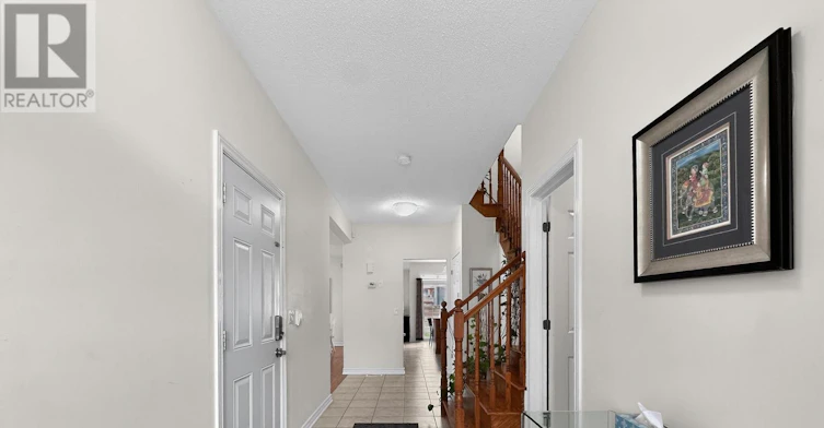 200 Celtic Ridge Crescent, Ottawa, ON, K2W 0C1 - 2