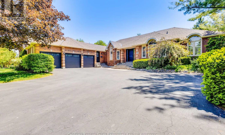 152 Treegrove Circle
