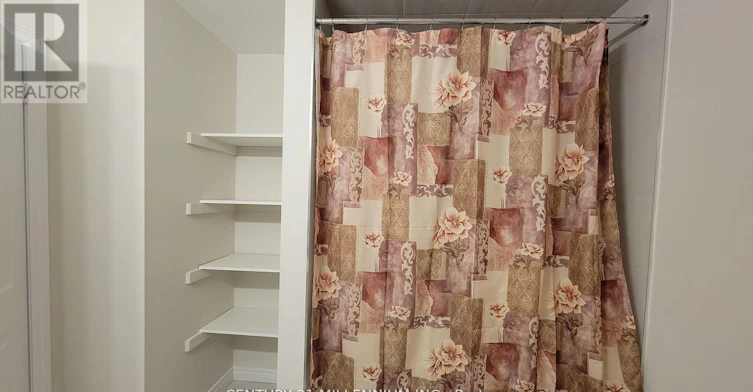 15 Alayche Trail, Welland, ON, L3C 0J7 - 14