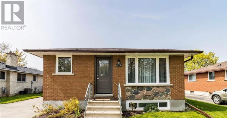 UPPER-226 Overlea Drive, Kitchener, ON, N2M 1T3