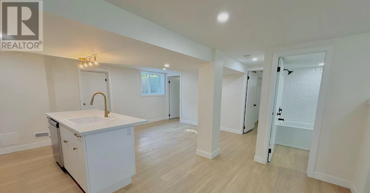 LOWER-444 Ridgewood Crescent, London, ON, N6J 3H5 - 3