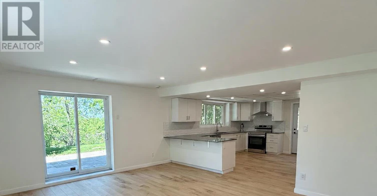 10 Dundas Crescent, St. Catharines, ON, L2T 1T3 - 7
