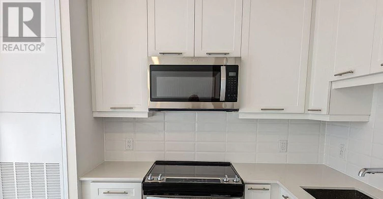 1302-385 Winston Road, Grimsby, ON, L3M 4E8 - 9
