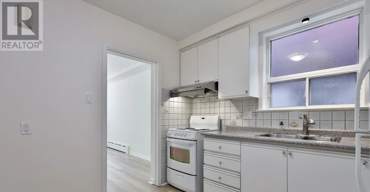 LOWER-144 Evelyn Avenue, Toronto, ON, M6P 2Z7 - 10