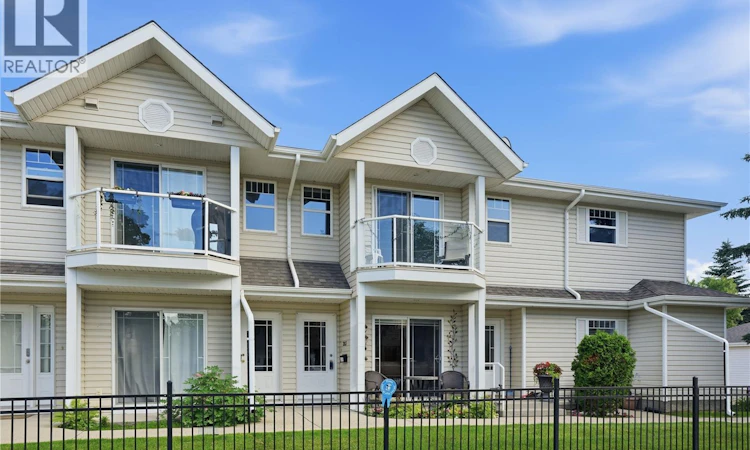 203F-141 105th Street W