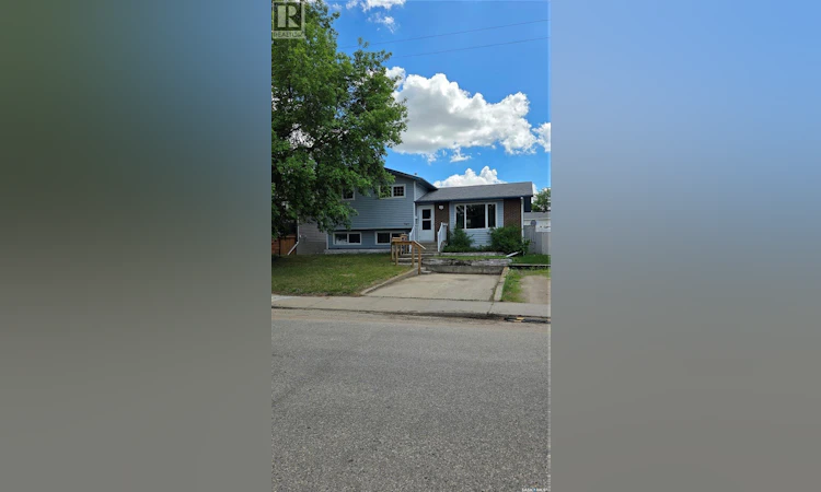1107 Lillooet Street W