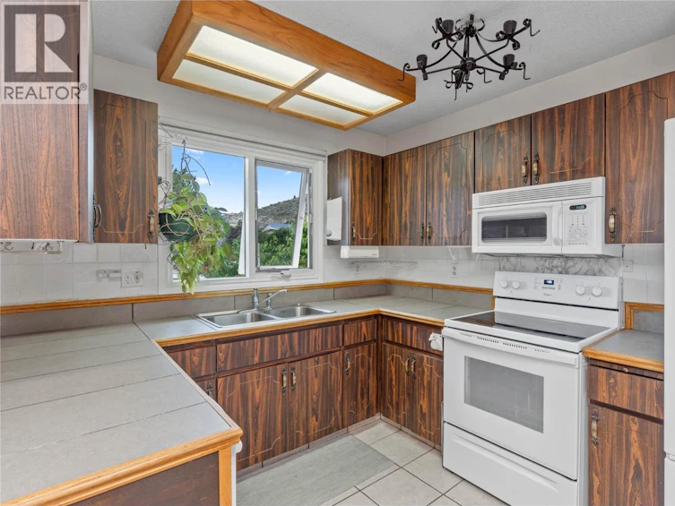 853 Alpine Terrace, Kamloops, BC, V2B 6E7 - 17