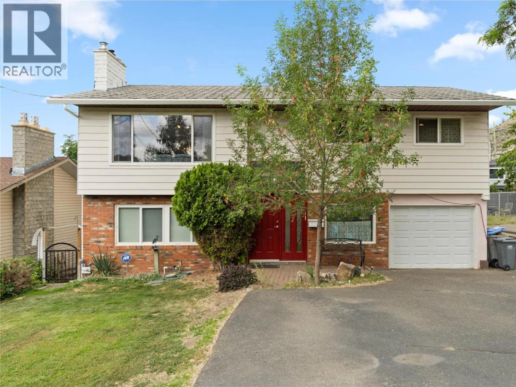 853 Alpine Terrace, Kamloops, BC, V2B 6E7 - 2