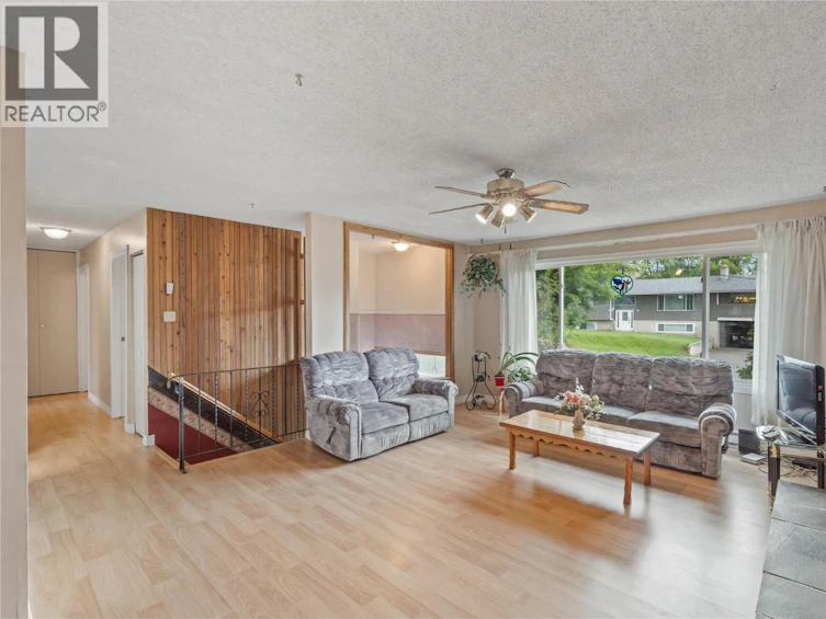 853 Alpine Terrace, Kamloops, BC, V2B 6E7 - 4