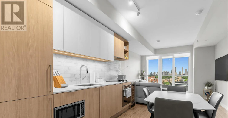 1817-2020 Bathurst Street, Toronto, ON, M5P 0A6