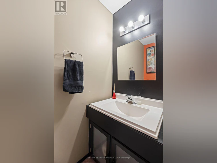 453 Wilkins Street, London, ON, N6C 5B5 - 12