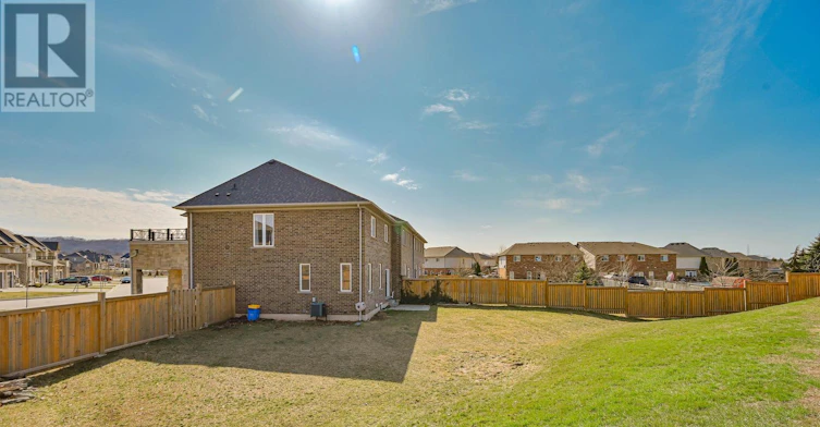 UPPER-23 Pinot Crescent, Hamilton, ON, L8E 0J8 - 46