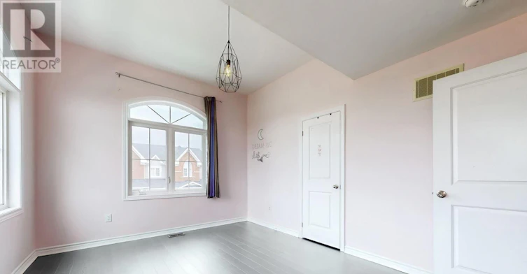 MAIN-1 Lambdon Way, Whitby, ON, L1M 0L3 - 28
