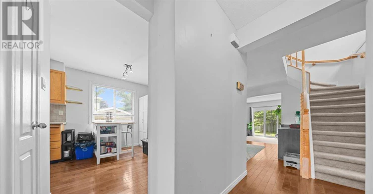 32 Flanders Street, Ottawa, ON, K2J 3K1 - 4