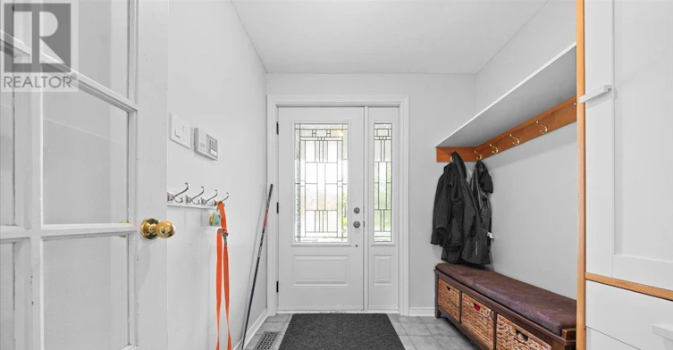 32 Flanders Street, Ottawa, ON, K2J 3K1 - 3