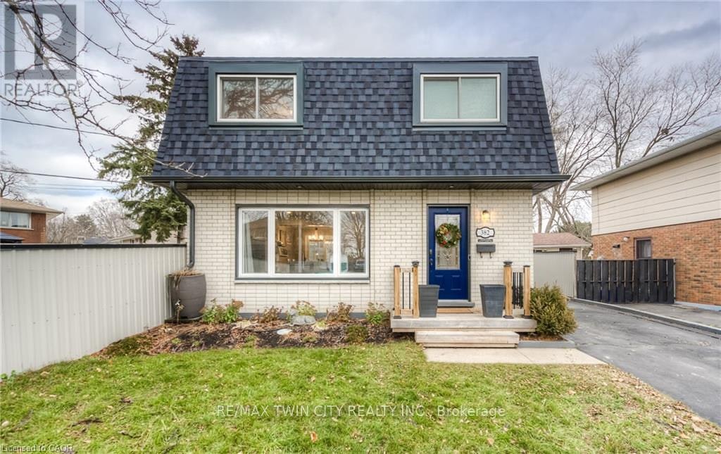 382 Cyrus Street, Cambridge, ON, N3H 1H3