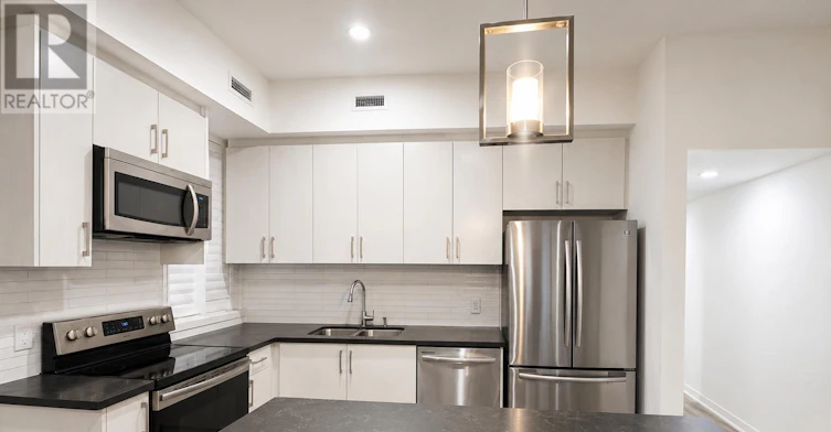 4-211 Jarvis Street, Toronto, ON, M5J 2C1 - 5
