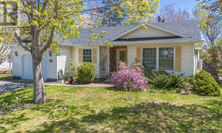 38 Forest Drive