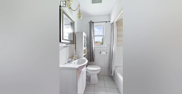 3200 Longfellow Avenue, Windsor, ON, N9E 2L6 - 10