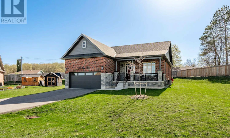 939 Stollar Place