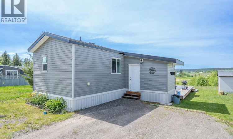 27-4072 Lac La Hache Station Road