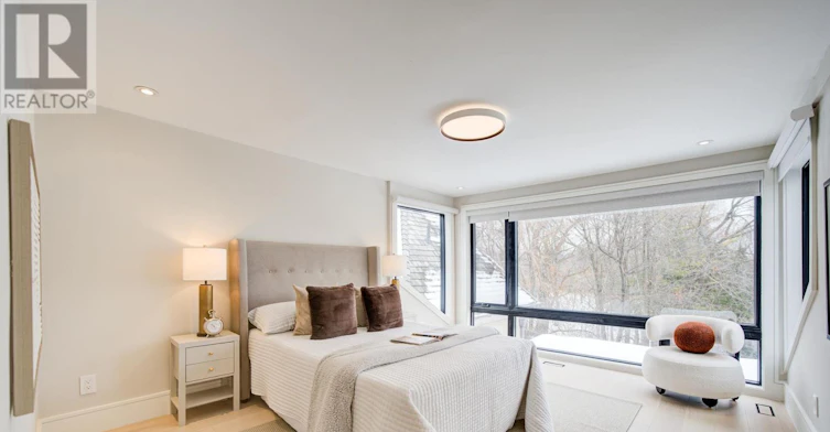 6 Hillholm Road, Toronto, ON, M5P 1M2 - 18