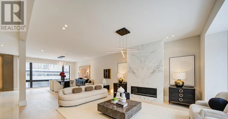6 Hillholm Road, Toronto, ON, M5P 1M2 - 4