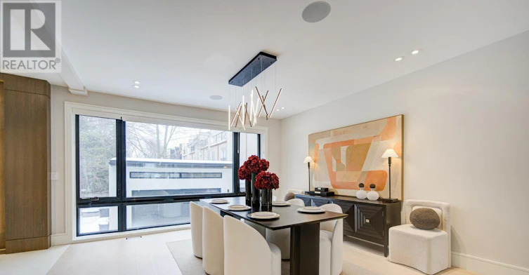 6 Hillholm Road, Toronto, ON, M5P 1M2 - 9