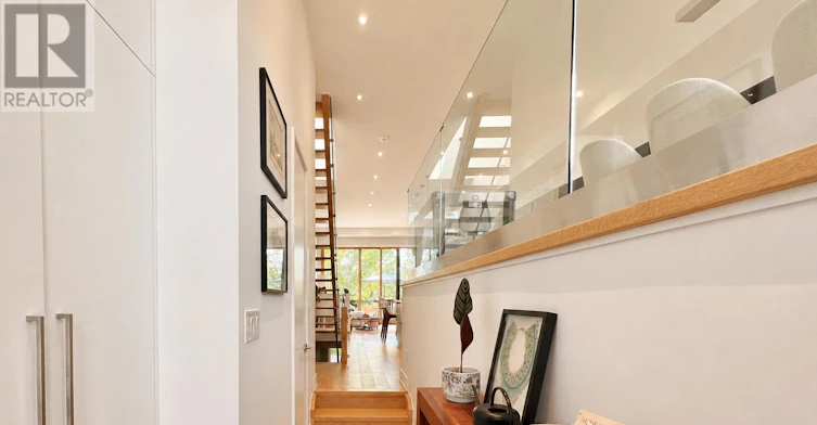 19A Linton Avenue, Toronto, ON, M1N 1W5 - 3