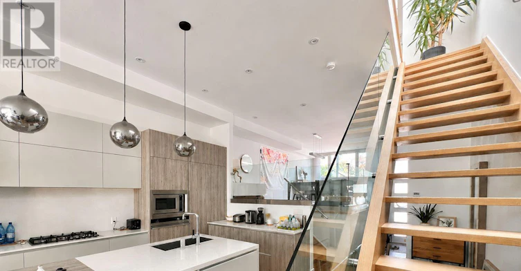 19A Linton Avenue, Toronto, ON, M1N 1W5 - 20