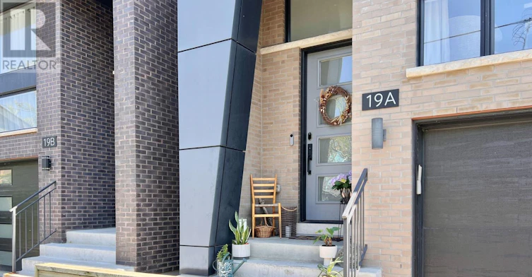 19A Linton Avenue, Toronto, ON, M1N 1W5 - 2