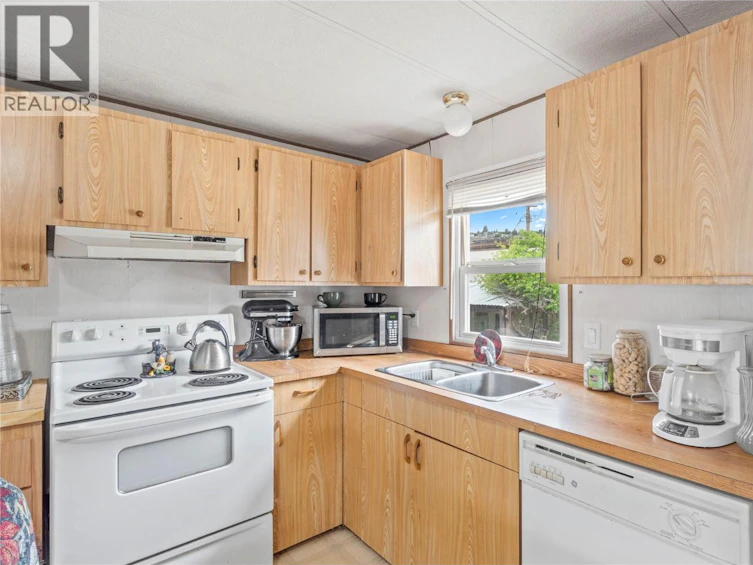 13M-13 Mars Drive, Kamloops, BC, V2B 1B3 - 13