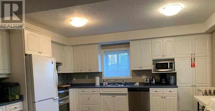 578 Springwater Drive W, Waterloo, ON, N2V 2S5 - 7