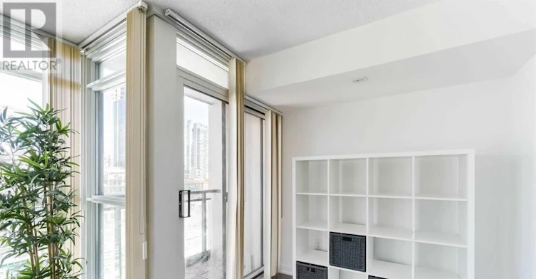1105-25 Capreol Court, Toronto, ON, M5V 3Z7 - 25