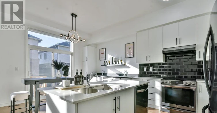 104 Shepherd Drive, Barrie, ON, L9S 2Z4 - 12