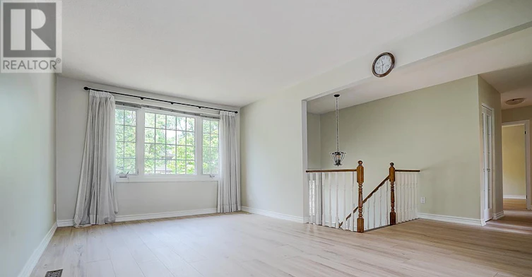 2294 Wyandotte Drive, Oakville, ON, L6L 2T6 - 8